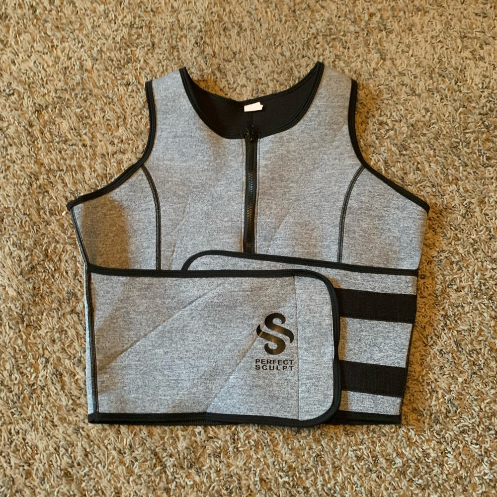 NWOT THE PERFECT SCULPT SWEAT VEST